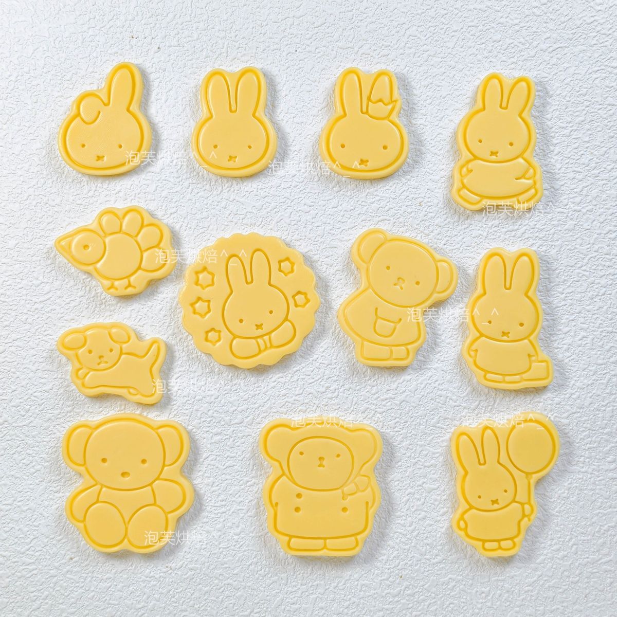 Cute 3D Press Cookie Mold with - Kitchen Gadgets Oxo 评论和价格
