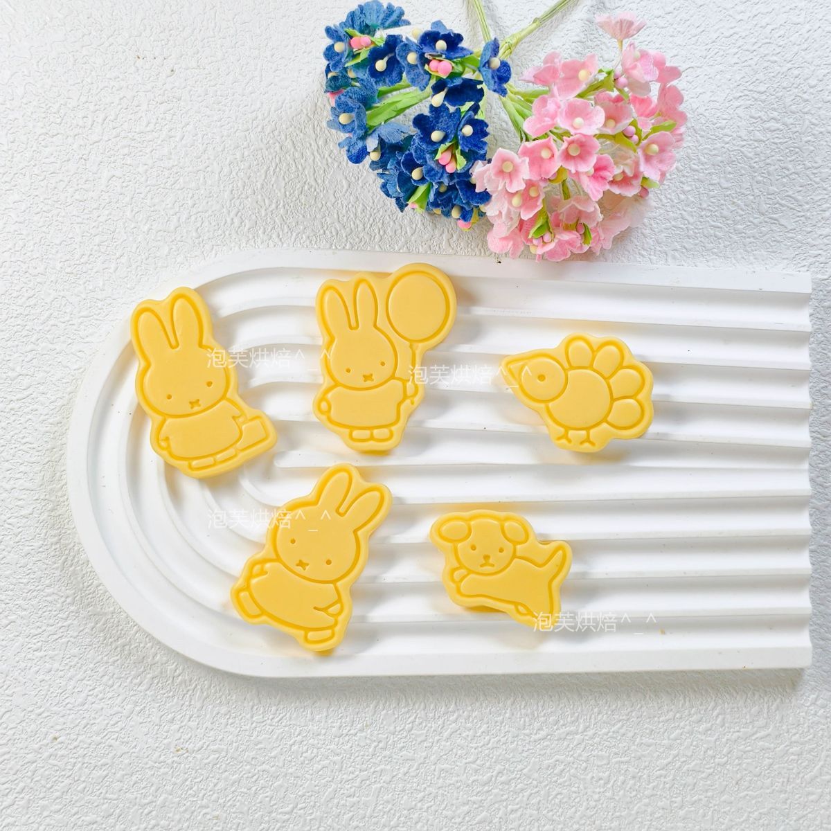 Cute 3D Press Cookie Mold with - Kitchen Gadgets Oxo 评论和价格